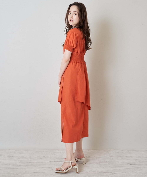 A de a.v.v（アードアー・ヴェ・ヴェ）の「シャーリングワンピ―ス（ワンピース・レディース・ブラック/オレンジ・36）」の14枚目の写真