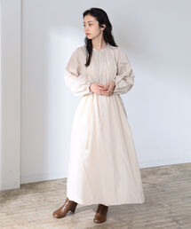 AK＋1 / ツイスト ネック ジップ ワンピースを使った人気ファッション