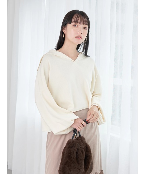 earth music&ecology（アースミュージックアンドエコロジー）の「BIGカラーショート丈ニットプルオーバー（ニット/セーター・レディース・ベージュ/ブルー/アイボリー・FREE）」の16枚目の写真