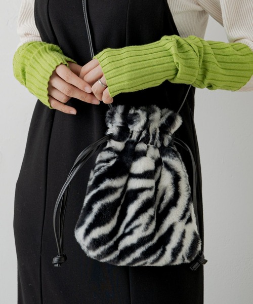 Kastane（カスタネ）の「ファーBAG（ショルダーバッグ・レディース・ブルー/アイボリー/ブラック系その他・FREE）」の19枚目の写真