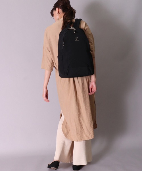 anello(アネロ)の「(LF)【anello】10ポケット デイパック(バックパック/リュック・レディース・ブラック/ネイビー/グレー/グレイッシュベージュ・ONE SIZE)」の22枚目の写真