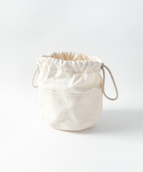 SETTO(セット)の「MINIMA BAG:巾着バッグ(ショルダーバッグ・レディース・ブラック/オフホワイト・FREE)」の6枚目の写真