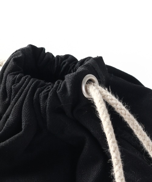 SETTO(セット)の「MINIMA BAG:巾着バッグ(ショルダーバッグ・レディース・ブラック/オフホワイト・FREE)」の3枚目の写真