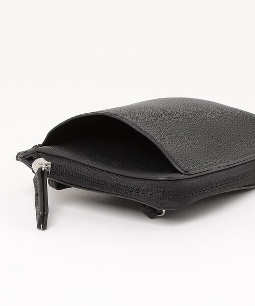 Legato Largo(レガートラルゴ)の「Legato Largo / レガートラルゴ / フルグレインフェイクレザー スマホショルダー / LG-D1161Z(ショルダーバッグ・レディース・グレイッシュベージュ/ライトブルー/ブラック/グレー・ONESIZE)」の19枚目の写真