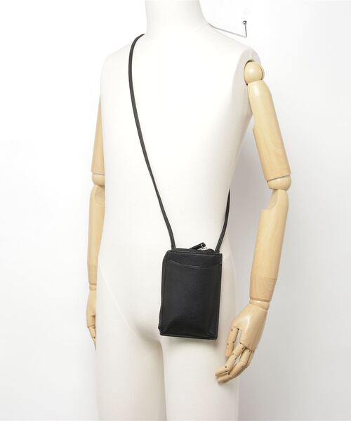 Legato Largo(レガートラルゴ)の「Legato Largo / レガートラルゴ / フルグレインフェイクレザー スマホショルダー / LG-D1161Z(ショルダーバッグ・レディース・グレイッシュベージュ/ライトブルー/ブラック/グレー・ONESIZE)」の17枚目の写真