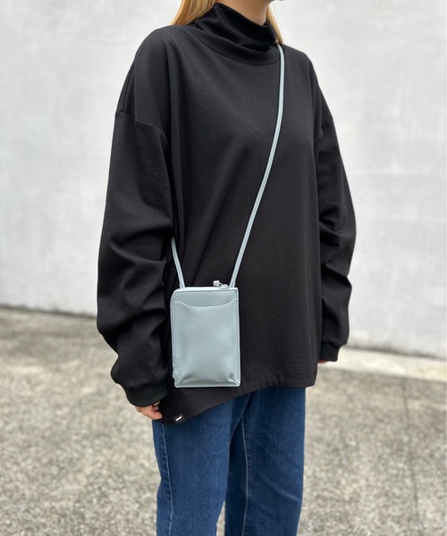 Legato Largo(レガートラルゴ)の「Legato Largo / レガートラルゴ / フルグレインフェイクレザー スマホショルダー / LG-D1161Z(ショルダーバッグ・レディース・グレイッシュベージュ/ライトブルー/ブラック/グレー・ONESIZE)」の5枚目の写真