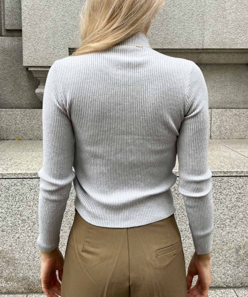 esutoreja（エストレジャ）の「リブサイドタイアップトップス（ニット/セーター・レディース・アイボリー/ブラック/グレー・FREE）」の11枚目の写真