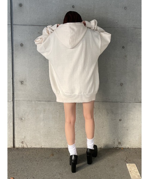 ENVYM（アンビー）の「オーバーサイズニットＰＫ（ニット/セーター・レディース・グレー/ブラック/ホワイト・FREE）」の16枚目の写真