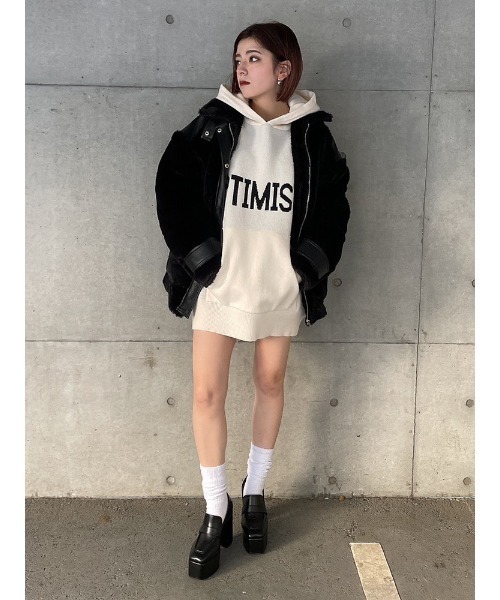 ENVYM（アンビー）の「オーバーサイズニットＰＫ（ニット/セーター・レディース・グレー/ブラック/ホワイト・FREE）」の18枚目の写真