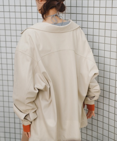 Kastane（カスタネ）の「【2023SSアイテム/WEB限定】フェイクレザーオーバージャケット（ブルゾン・レディース・アイボリー・FREE）」の15枚目の写真