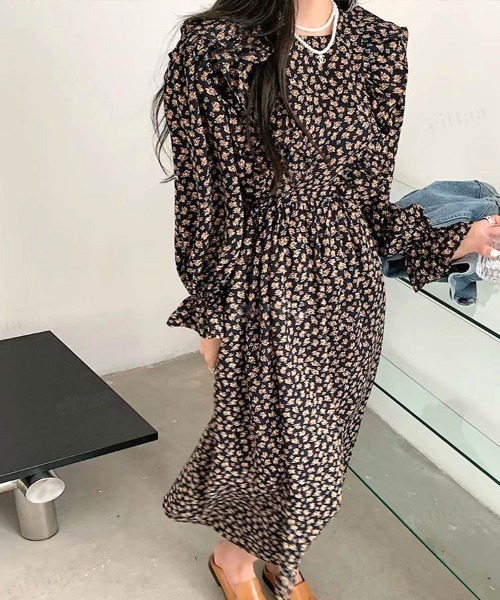 Dalfwin(ダールフィン)の「花柄フリルショルダー小花柄ロングワンピース(ワンピース・レディース・ブラック/グリーン・FREE)」の11枚目の写真