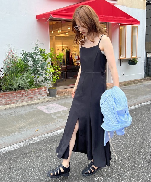 one after another NICE CLAUP（ワンアフターアナザーナイスクラップ）の「キャミソールワンピース（ワンピース・レディース・ブラック・MEDIUM）」の3枚目の写真