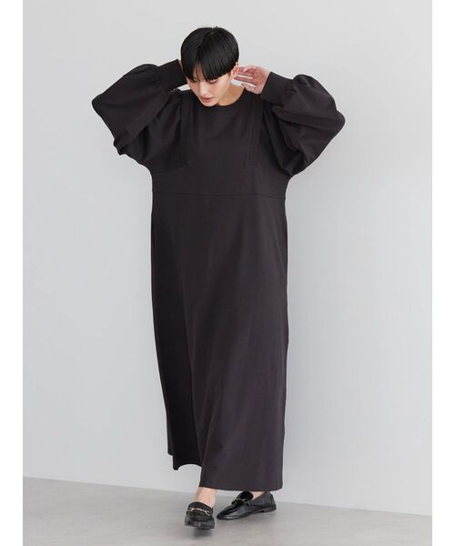 AMERICAN HOLIC(アメリカンホリック)の「ボリュームスリーブ裏毛ワンピース(ワンピース・レディース・ブラック/アイボリー・M/L)」の21枚目の写真