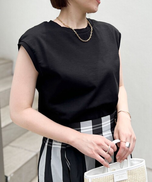 NOLLEY’S（ノーリーズ）の「【WEB限定カラーあり】5C BASIC ノースリーブTシャツ（Tシャツ/カットソー・レディース・ロイヤルブルー/ホワイト/ホワイト系その他5/チャコールグレー/キャメル/ピンク/ブラック・36/38）」の20枚目の写真