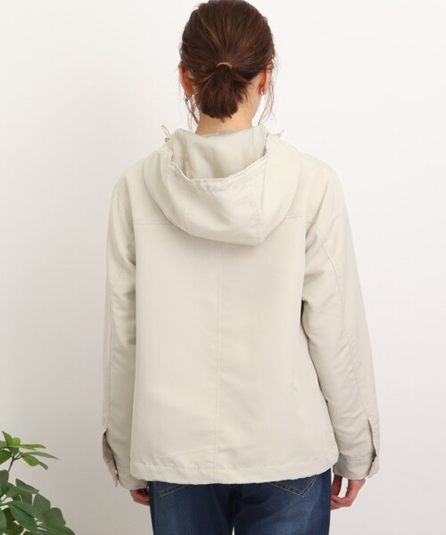 DRESKIP（ドレスキップ）の「◆【ゴールドパーツでレディな仕上がり】撥水マウンテンパ－カー（ブルゾン・レディース・ナチュラル/カーキ/ネイビー/サンドベージュ・02/03/04）」の7枚目の写真