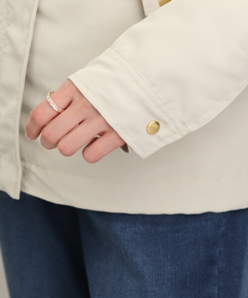 DRESKIP（ドレスキップ）の「◆【ゴールドパーツでレディな仕上がり】撥水マウンテンパ－カー（ブルゾン・レディース・ナチュラル/カーキ/ネイビー/サンドベージュ・02/03/04）」の11枚目の写真