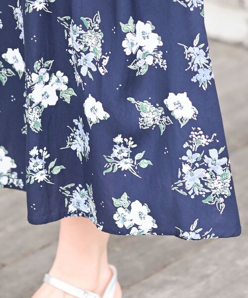 rps（アールピーエス）の「フレンチスリーブプリントワンピース（ワンピース・レディース・ブラック/ネイビー/ブラック系その他2/グレー/ブラック系その他3・フリー）」の8枚目の写真