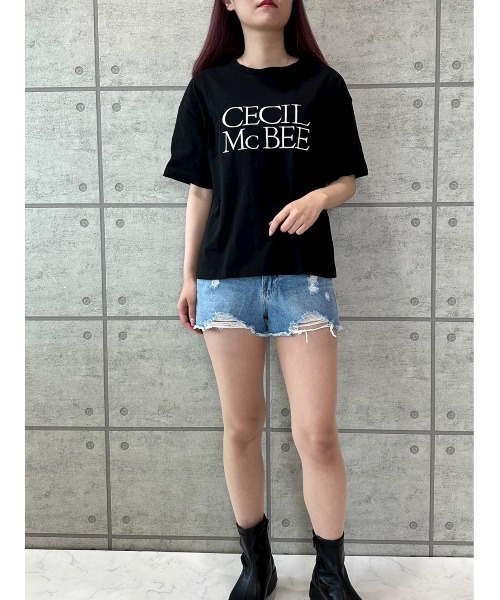 CECIL McBEE(セシルマクビー)の「リバイバルロゴTシャツ(Tシャツ/カットソー・レディース・オフホワイト/ブラック・MEDIUM)」の4枚目の写真