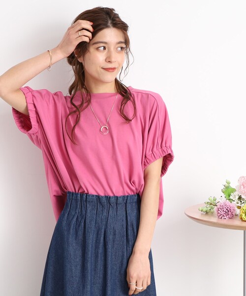 DRESKIP(ドレスキップ)の「◆【接触冷感】ヒップも二の腕もカバー 袖口ギャザードルマンTシャツ(Tシャツ/カットソー・レディース・ピンク系/オリーブ/ブラック系2/オフホワイト/ブラック/ブルー系7・00)」の7枚目の写真