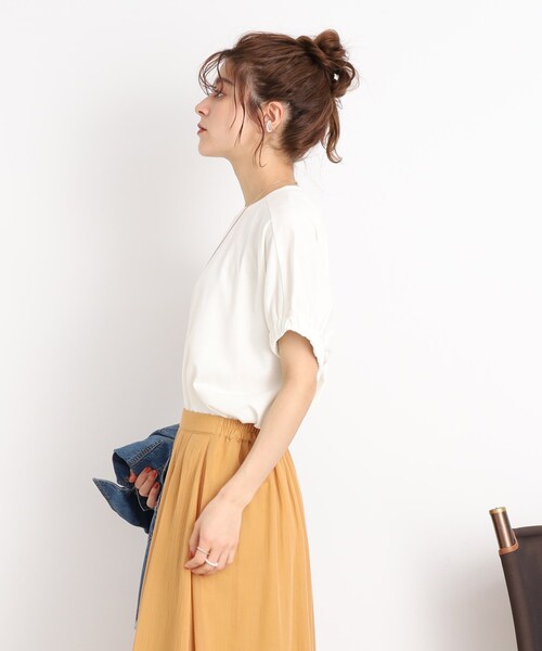 DRESKIP(ドレスキップ)の「◆【接触冷感】ヒップも二の腕もカバー 袖口ギャザードルマンTシャツ(Tシャツ/カットソー・レディース・ピンク系/オリーブ/ブラック系2/オフホワイト/ブラック/ブルー系7・00)」の12枚目の写真