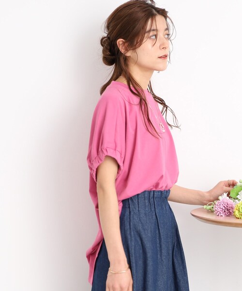 DRESKIP(ドレスキップ)の「◆【接触冷感】ヒップも二の腕もカバー 袖口ギャザードルマンTシャツ(Tシャツ/カットソー・レディース・ピンク系/オリーブ/ブラック系2/オフホワイト/ブラック/ブルー系7・00)」の17枚目の写真