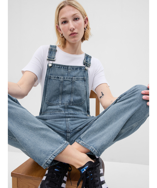 GAP(ギャップ)の「ウォッシュウェル スローチー デニムオーバーオール(サロペット/オーバーオール・レディース・ライトインディゴブルー・XS/S/M/L/XXS)」の5枚目の写真