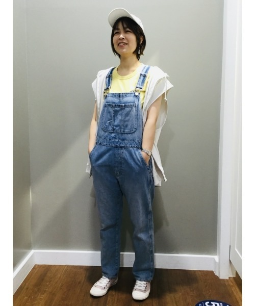 GAP(ギャップ)の「ウォッシュウェル スローチー デニムオーバーオール(サロペット/オーバーオール・レディース・ライトインディゴブルー・XS/S/M/L/XXS)」の12枚目の写真