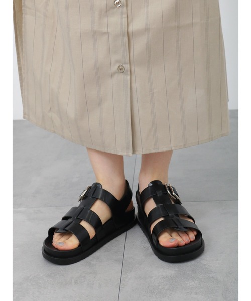 Samansa Mos2 blue(サマンサモスモスブルー)の「厚底グルカサンダル(サンダル・レディース・ブラック/ブラウン/オフホワイト・MEDIUM/LARGE)」の9枚目の写真