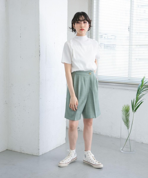 KBF(ケイビーエフ)の「プリーツハイネックトップス(Tシャツ/カットソー・レディース・ホワイト/ブラック/オフホワイト・ONE)」の16枚目の写真