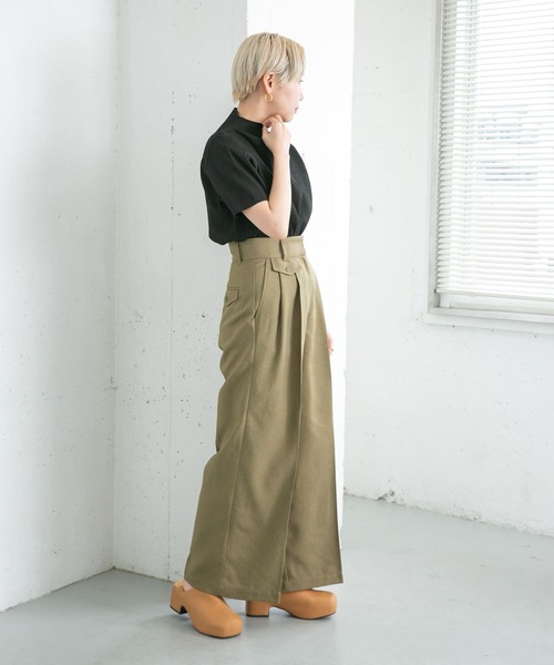 KBF(ケイビーエフ)の「プリーツハイネックトップス(Tシャツ/カットソー・レディース・ホワイト/ブラック/オフホワイト・ONE)」の20枚目の写真