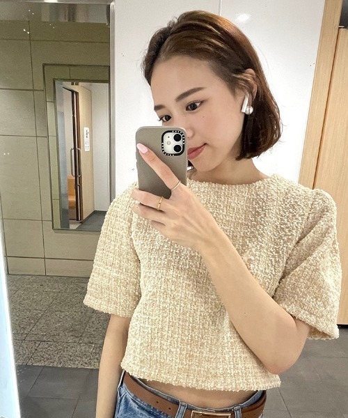 ISOOK（アイスー）の「Back ribbon tweed top / バックリボンツイードトップス(ai select)（シャツ/ブラウス・レディース・イエロー/ベージュ・FREE）」の2枚目の写真