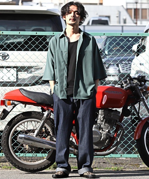 LUXSTYLE(ラグスタイル)の「Bracciano(ブラッチャーノ)総柄スリッポンシューズ(スリッポン・メンズ・ブルー系その他2/レオパード/ブラック系その他/ブルー系その他・25.5/26/27/26.5)」の9枚目の写真