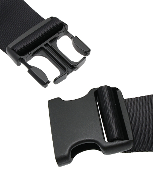 PORTER（ポーター）の「PORTER DRAFT WAIST BAG <B印 YOSHIDA SELECT>（ボディバッグ/ウエストポーチ・メンズ・ブラック/ネイビー/ベージュ・ONE SIZE）」の7枚目の写真