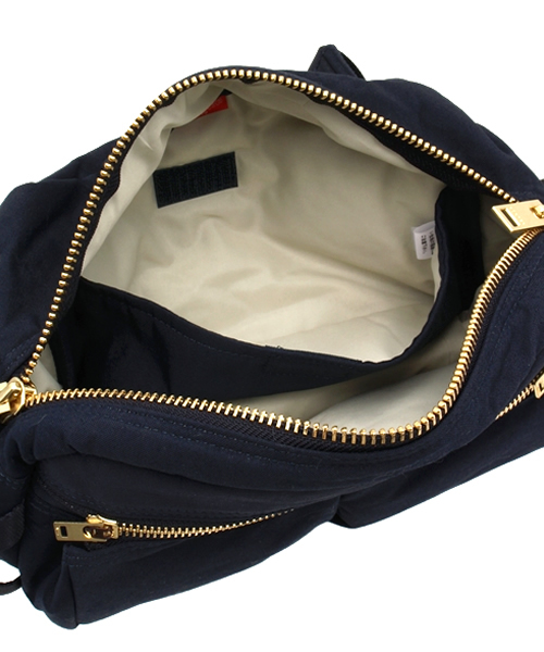 PORTER（ポーター）の「PORTER DRAFT WAIST BAG <B印 YOSHIDA SELECT>（ボディバッグ/ウエストポーチ・メンズ・ブラック/ネイビー/ベージュ・ONE SIZE）」の9枚目の写真