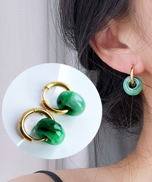 Coo+i(クーイ)の「天然石風フープピアス(ピアス(両耳用)・レディース・グリーン/オレンジ/ネイビー/ターコイズブルー/ピンク・FREE)」の2枚目の写真