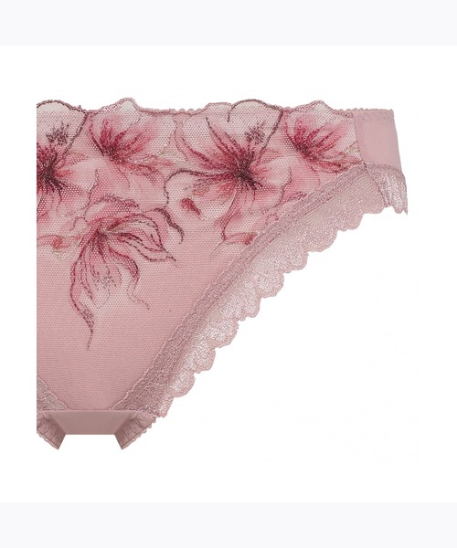 Triumph（トリンプ）の「天使のブラ(R) 魔法のハリ感586 レギュラーショーツ TR586 Hikini（ショーツ・レディース・イエロー/ピンク/ブラック/ホワイト・L/M）」の8枚目の写真