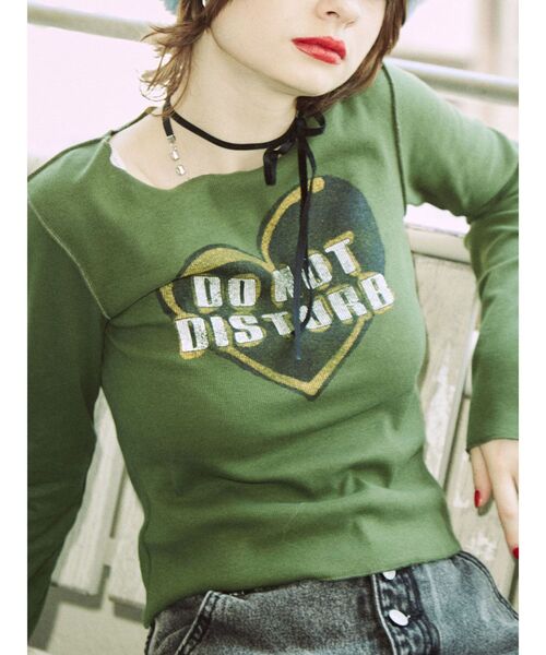 jouetie(ジュエティ)の「ハートフィットロンT(Tシャツ/カットソー・レディース・カーキ/ブラック/オフホワイト・MEDIUM)」の9枚目の写真