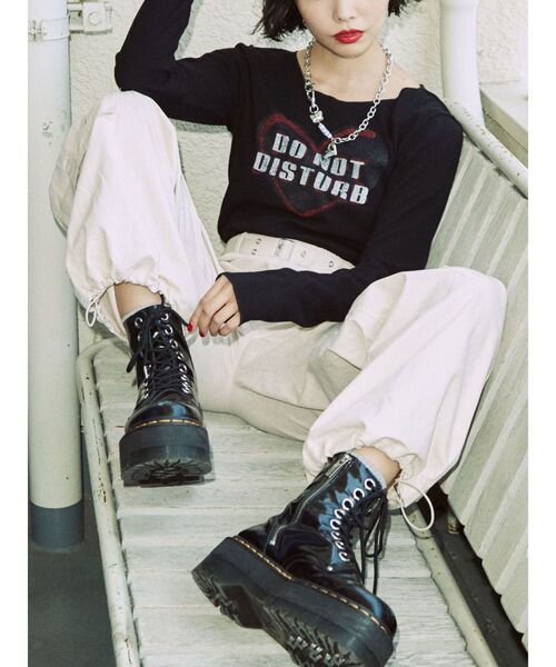 jouetie(ジュエティ)の「ハートフィットロンT(Tシャツ/カットソー・レディース・カーキ/ブラック/オフホワイト・MEDIUM)」の14枚目の写真