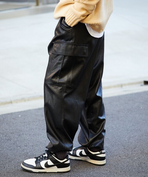 BASICKS ベイシックス フェイクレザーカーゴパンツ M BASICKS ベイシックス フェイクレザーカーゴパンツ M メンズ