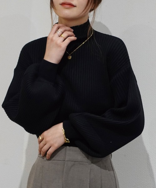 CORNERS(コーナーズ)の「ボトルネックボリューム袖リブニット(ニット/セーター・レディース・パープル/ブラック/ベージュ/オレンジ/レッド/グレー/ロイヤルブルー/アイボリー・FREE)」の3枚目の写真