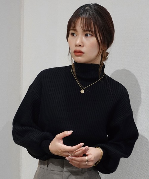 CORNERS(コーナーズ)の「ボトルネックボリューム袖リブニット(ニット/セーター・レディース・パープル/ブラック/ベージュ/オレンジ/レッド/グレー/ロイヤルブルー/アイボリー・FREE)」の12枚目の写真