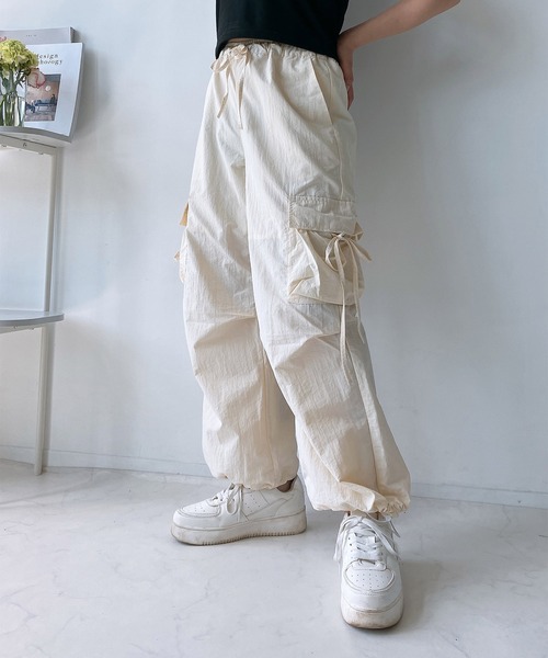 AS KNOW AS plus(アズノゥアズプラス)の「☆タック ミリタリーカーゴパンツ(カーゴパンツ・レディース・ブラック/カーキ/グレー/ピンク/ピンク系/オフホワイト/ブラック系その他/シルバー/ブラック系/カーキ系/グレー系/ホワイト系その他/グレー系1/ブラック系その他2/ホワイト系/グレー系その他3/ホワイト系その他3/ブラック系その他3/ホワイト系その他2/グレー系その他2/グレー系その他/グレー系2/グリーン系その他/ブラック系その他4・FREE)」の5枚目の写真