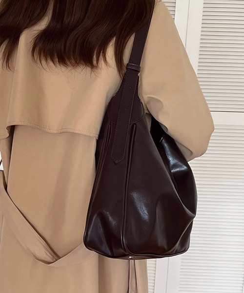 Dita Muaj.(ディータムアージュ)の「【A4対応】ヴィンテージフラップショルダーバッグ(ショルダーバッグ・レディース・ブラウン/ブラック・FREE)」の10枚目の写真