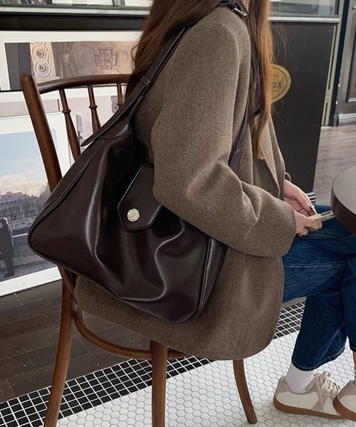 Dita Muaj.(ディータムアージュ)の「【A4対応】ヴィンテージフラップショルダーバッグ(ショルダーバッグ・レディース・ブラウン/ブラック・FREE)」の22枚目の写真