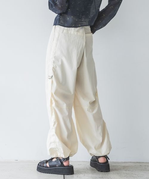 JEANASIS（ジーナシス）の「サイドベルトカーゴパンツ/105259（カーゴパンツ・レディース・ブラック/アイボリー/カーキ・SMALL/MEDIUM）」の12枚目の写真