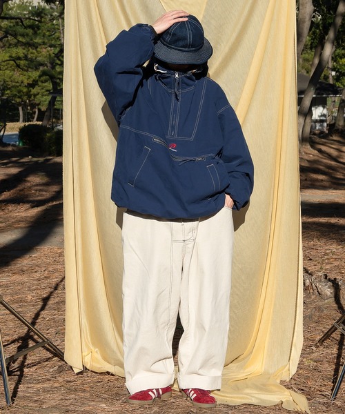 Perushu（ペルーシュ）の「ロゴ刺繍アノラックパーカー（ブルゾン