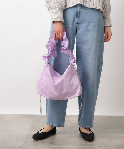 OPAQUE.CLIP（オペークドットクリップ）の「◆【軽量/長さ調整可能2WAY】フリルワンハンドルショルダーバッグ（ショルダーバッグ・レディース・ライトグレー/グリーン系その他5/パープル/ブラック・00）」の20枚目の写真