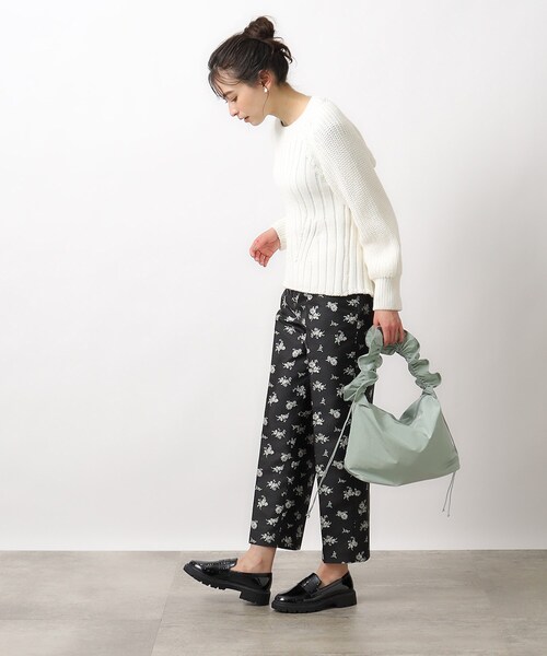 OPAQUE.CLIP（オペークドットクリップ）の「◆【軽量/長さ調整可能2WAY】フリルワンハンドルショルダーバッグ（ショルダーバッグ・レディース・ライトグレー/グリーン系その他5/パープル/ブラック・00）」の22枚目の写真