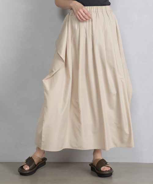 MARECHAL TERRE（マルシャルテル）の「タックデザインスカート（スカート・レディース・ベージュ/ブラック/グリーン系その他/ブルー/レッド・MEDIUM）」の3枚目の写真