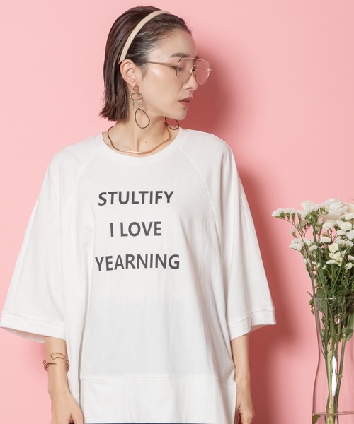 MHBG TOKYO（エムエイチビージートーキョー）の「STULTIFY ロゴTEE（Tシャツ/カットソー・レディース・ブラック/チャコールグレー/オフホワイト・FREE）」の5枚目の写真
